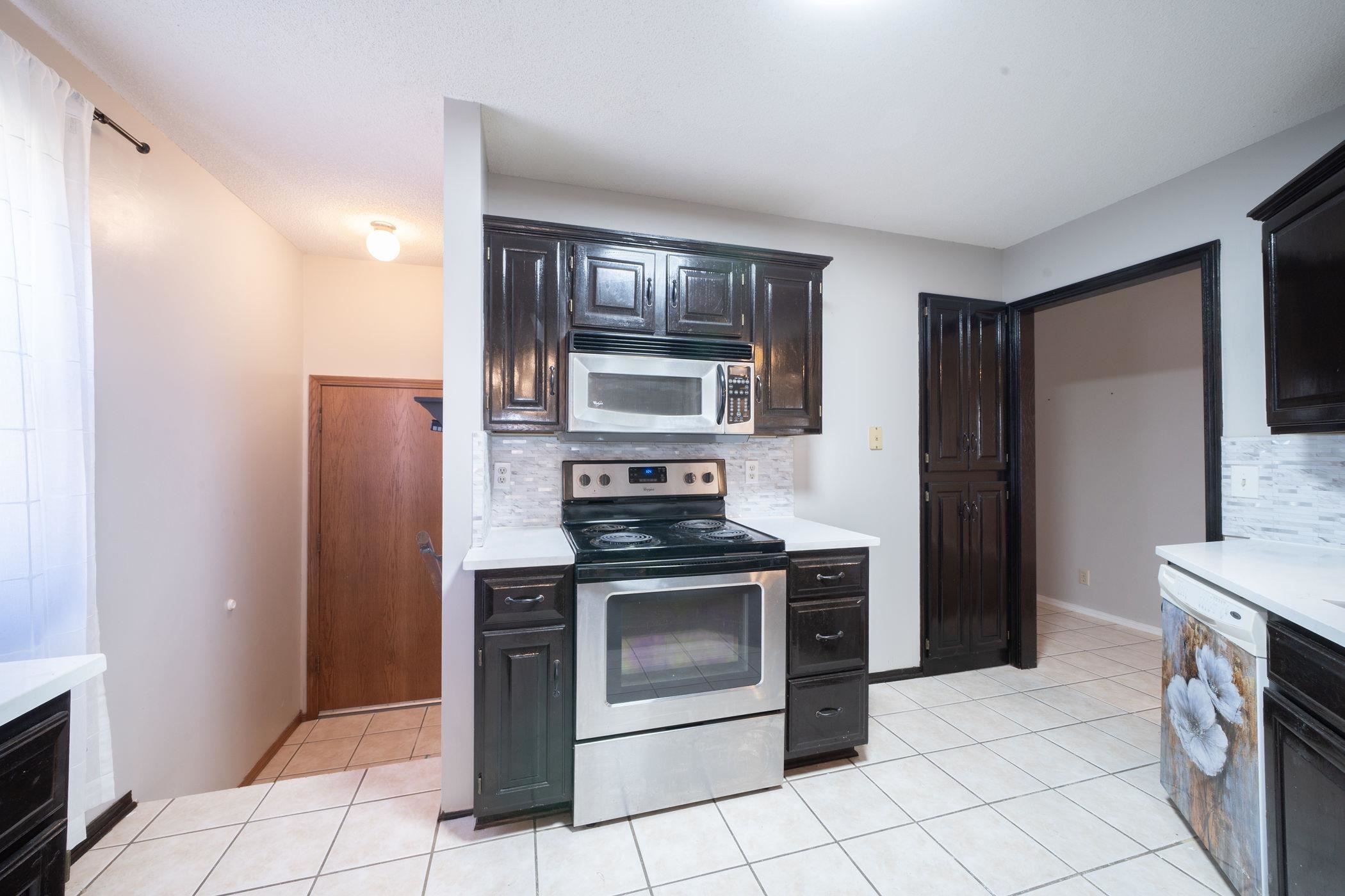 328 W 1st Street Andover KS 67002