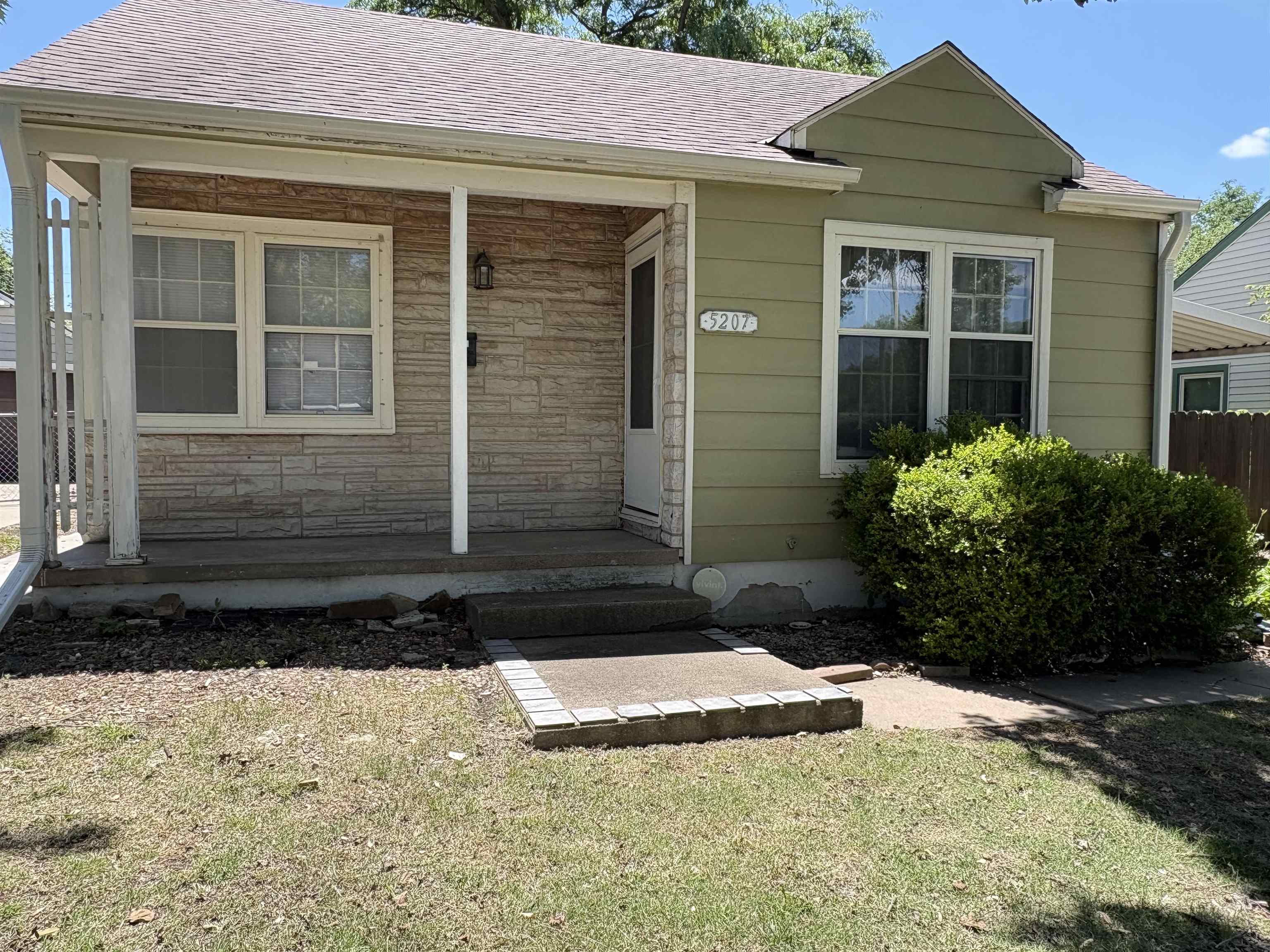 5207 E Murdock Wichita KS 67208