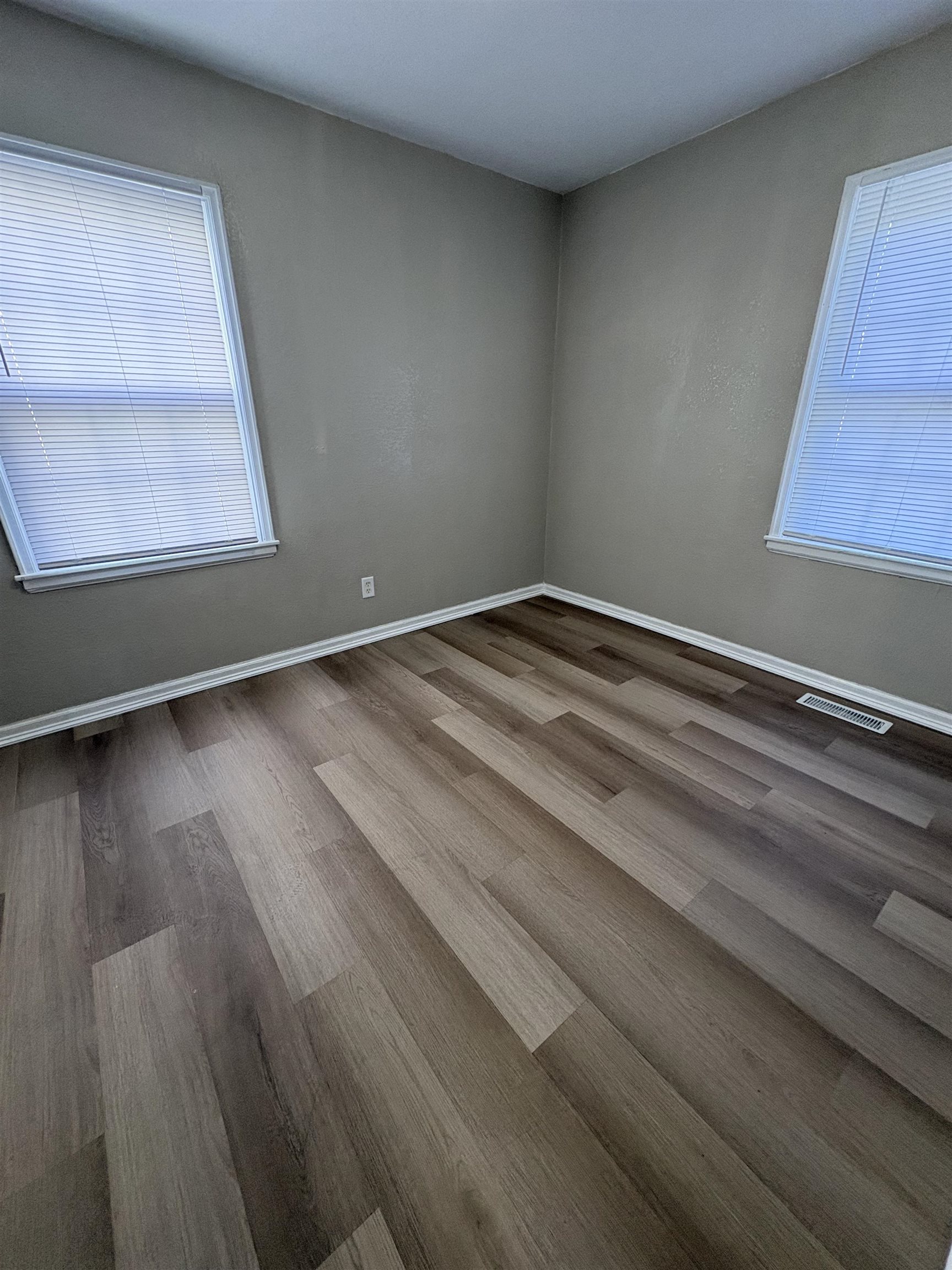 5207 E Murdock Wichita KS 67208