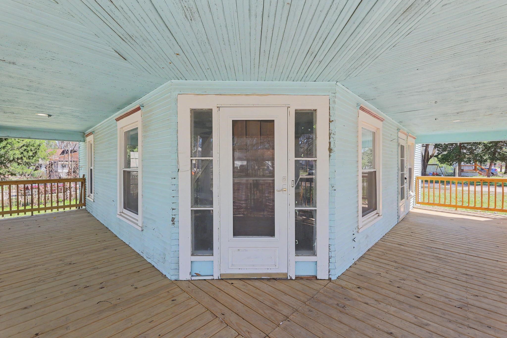 1002 S Lulu Street Wichita KS 67211