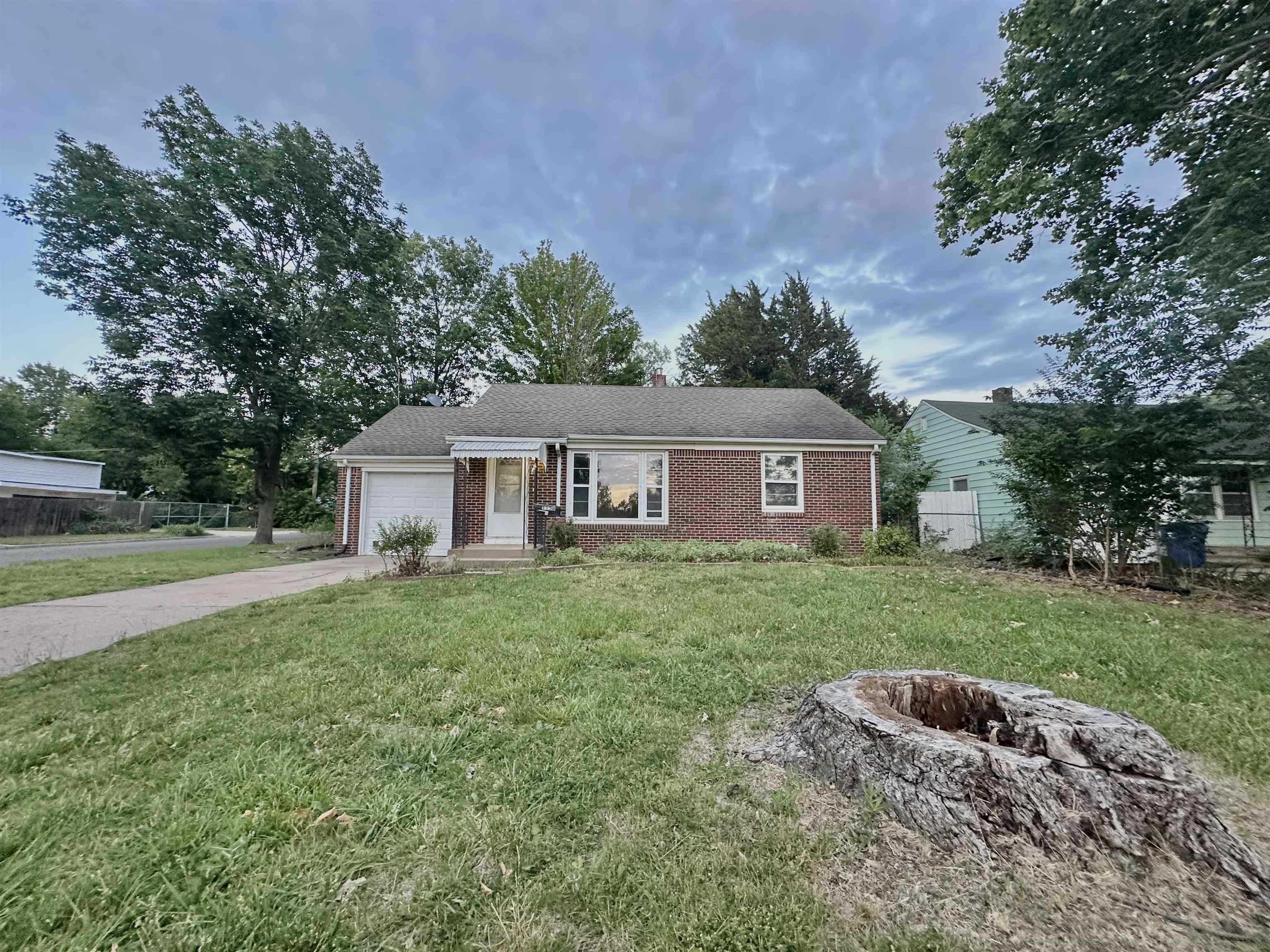 1158 N Crestway Wichita KS 67208