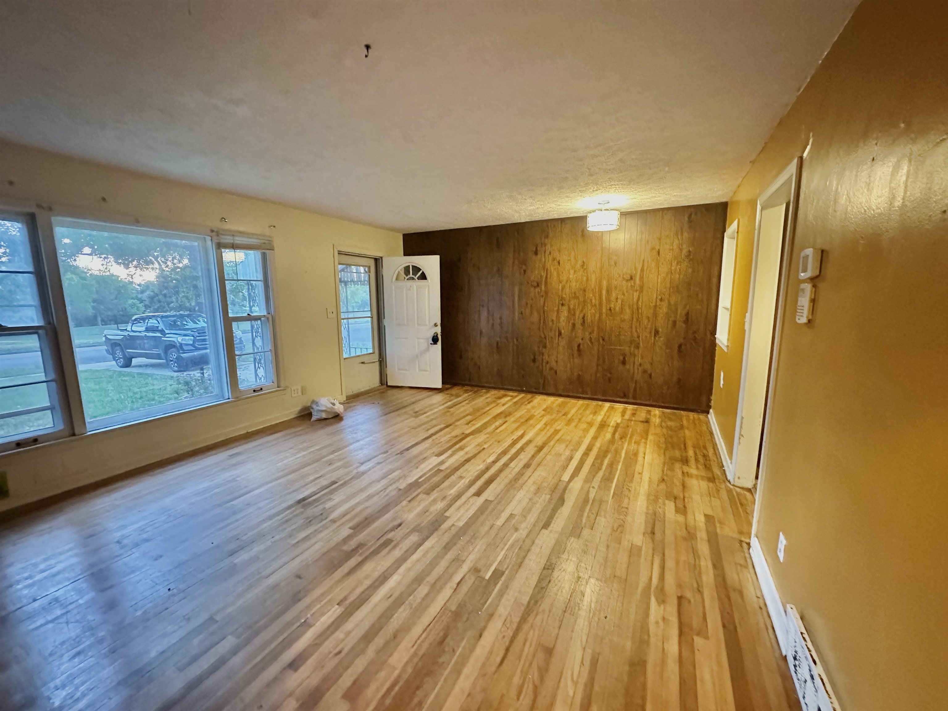 1158 N Crestway Wichita KS 67208