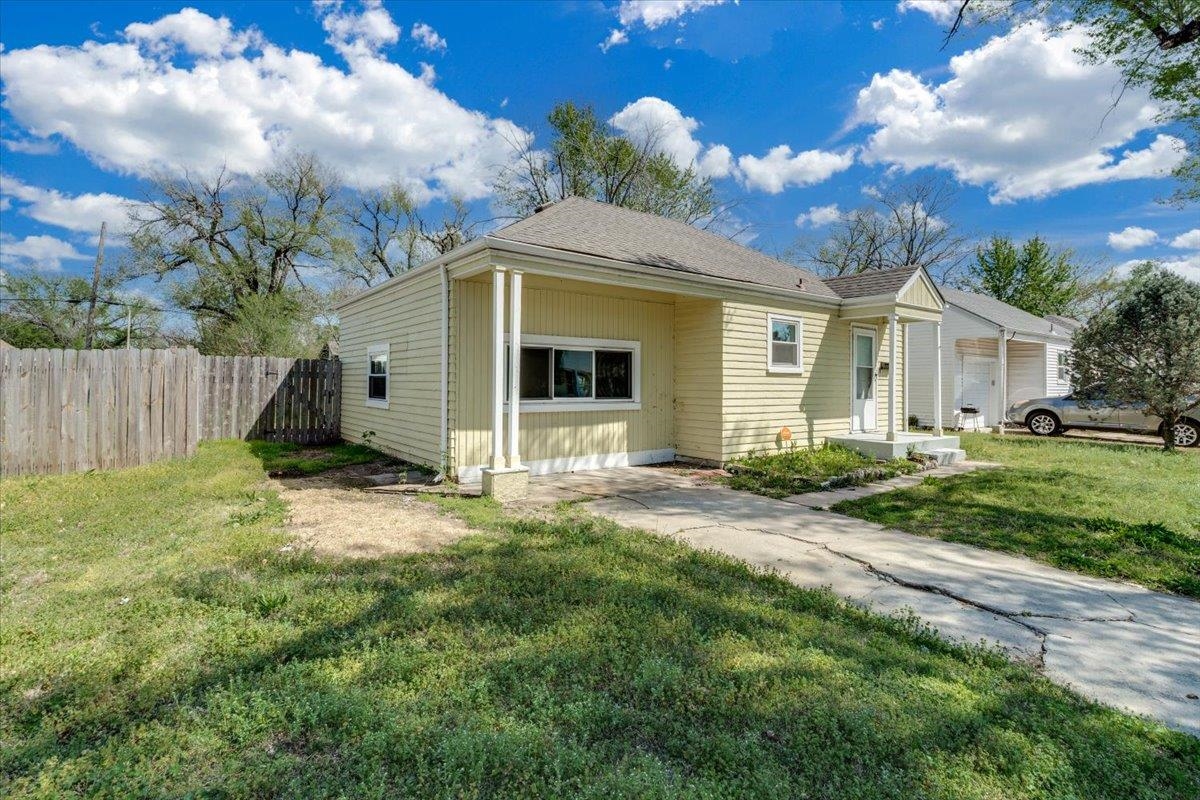 1126 S Lulu Avenue Wichita KS 67211