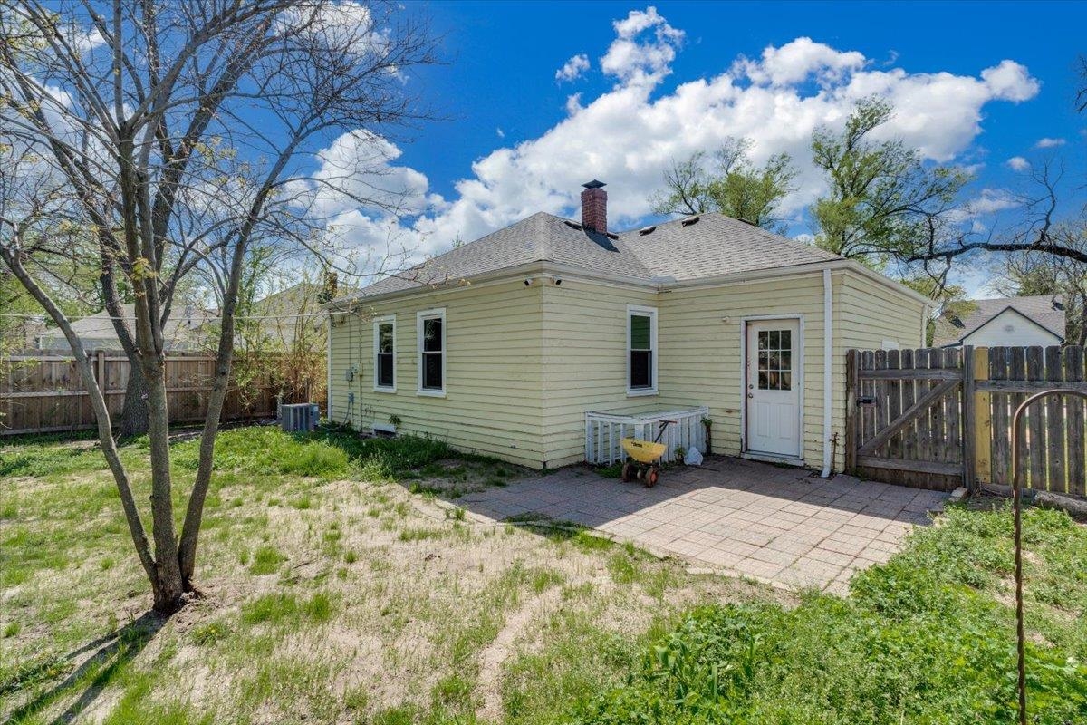 1126 S Lulu Avenue Wichita KS 67211
