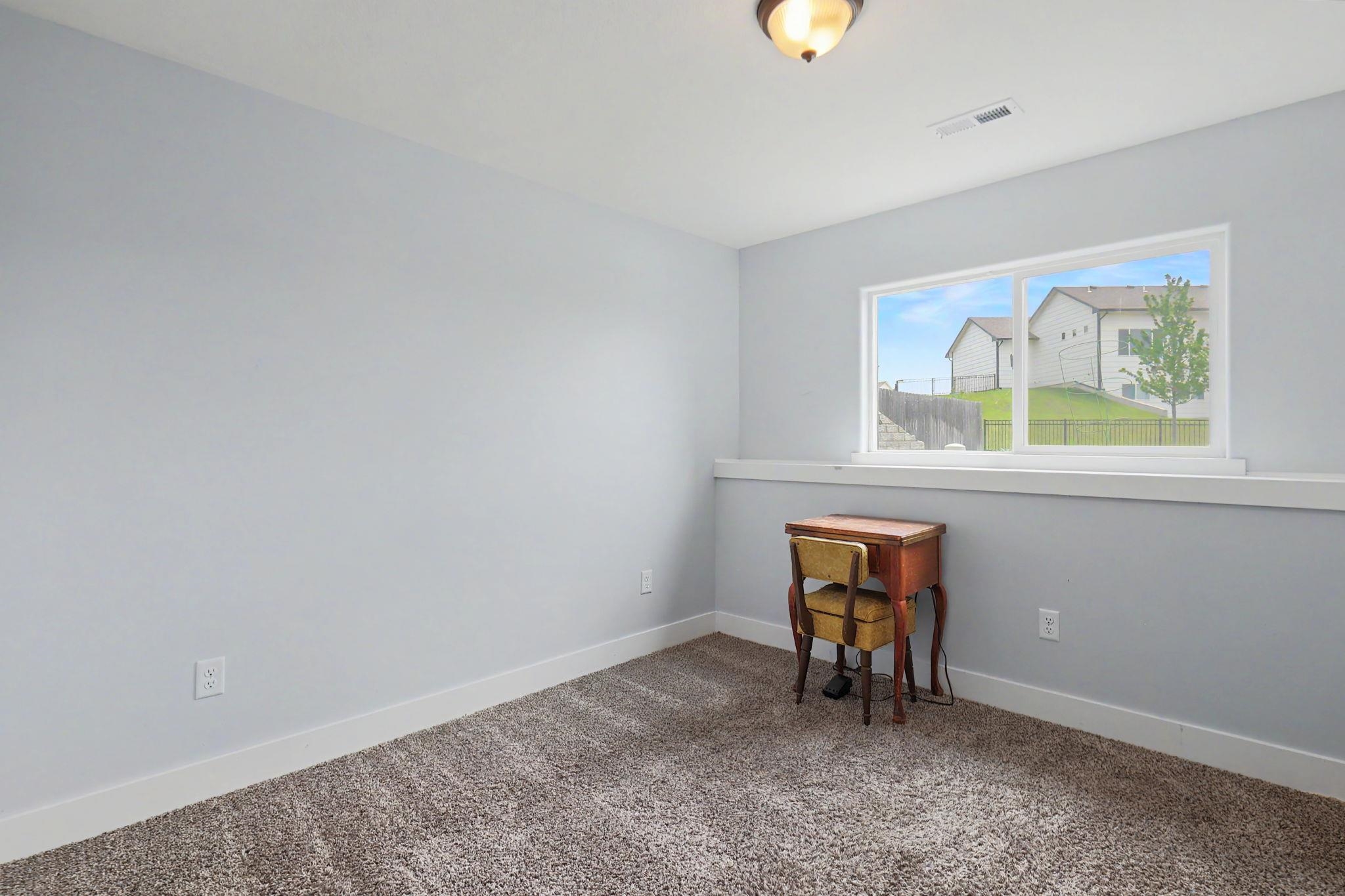 2911 E Reiss Park City KS 67219