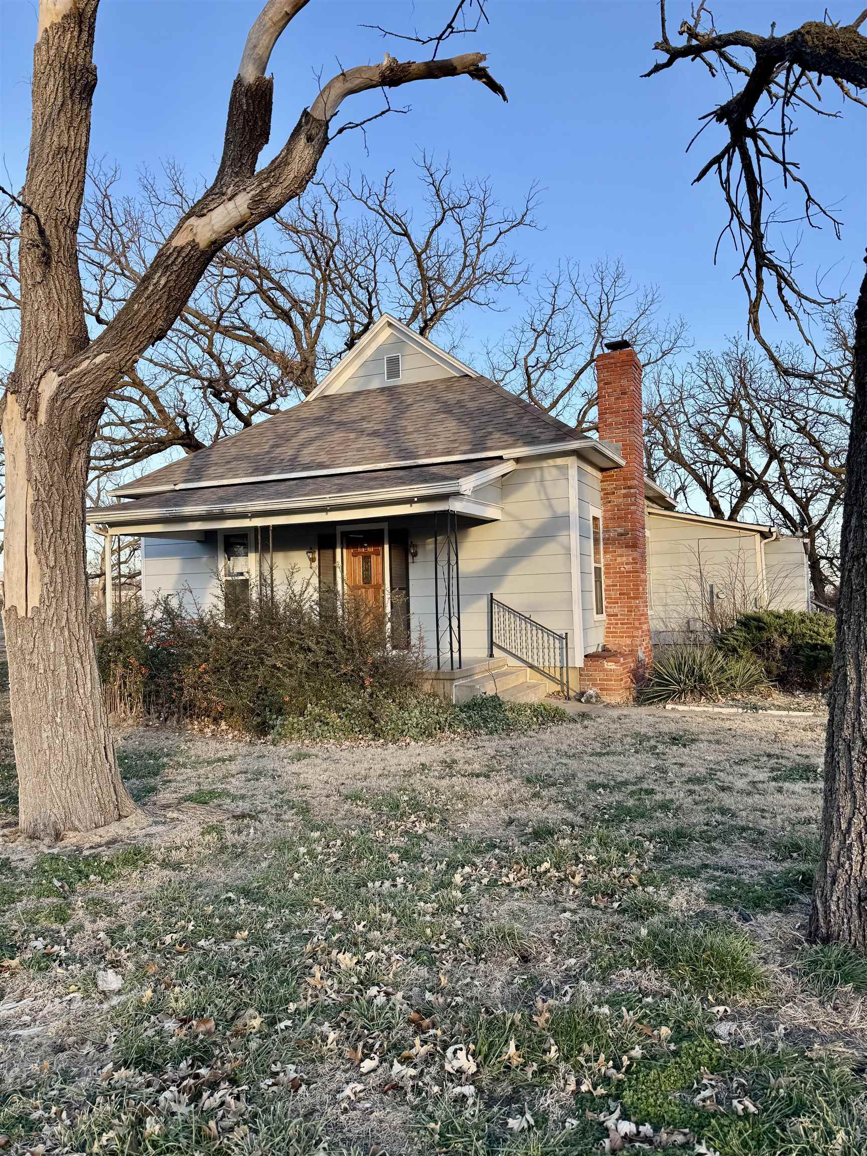 524 S Harvey Avenue Burrton KS 67020