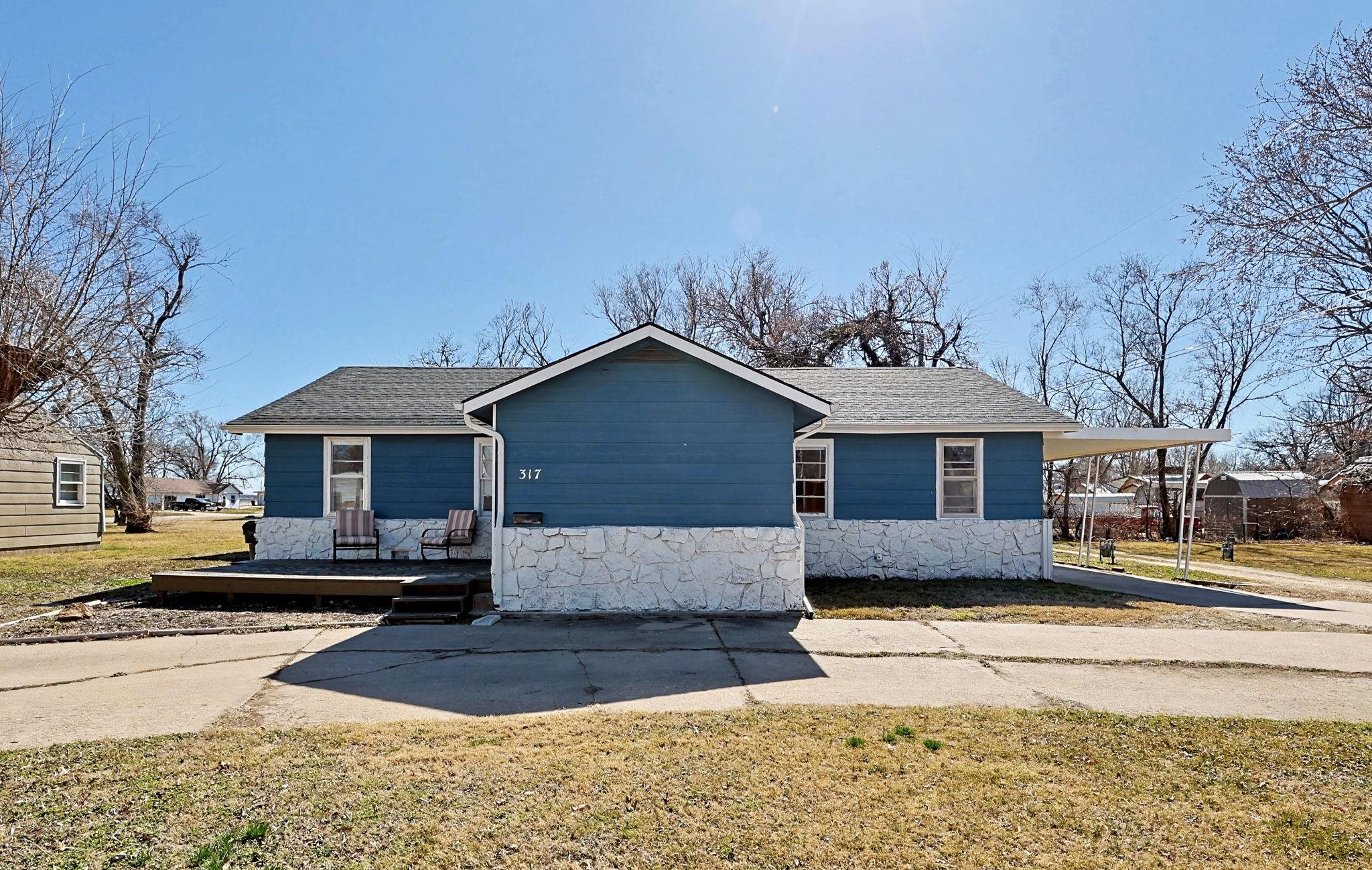 317 E 6th Street Halstead KS 67056