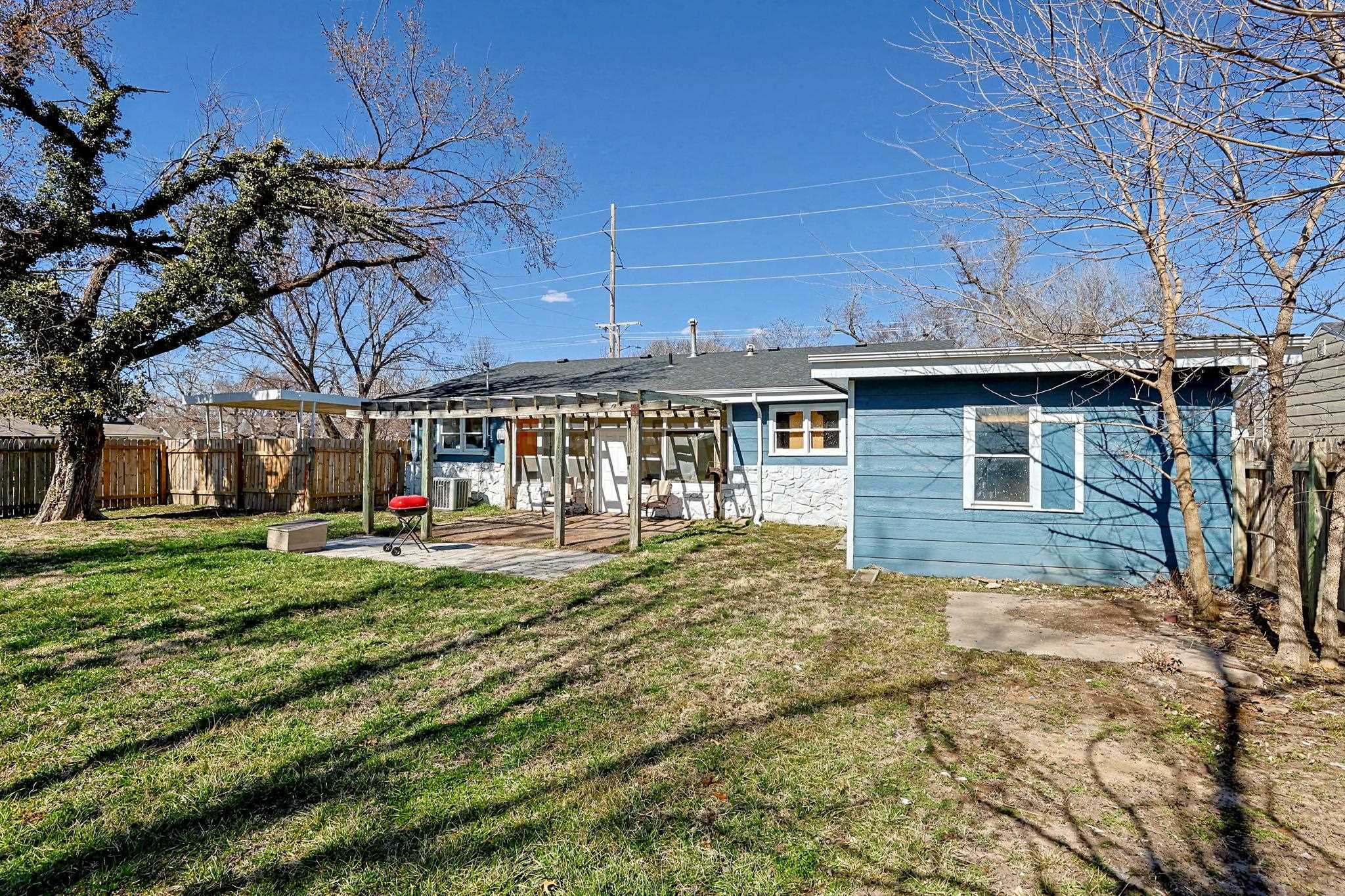 317 E 6th Street Halstead KS 67056