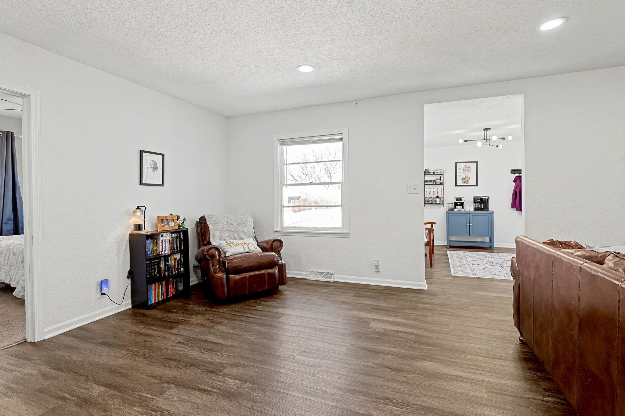 317 E 6th Street Halstead KS 67056