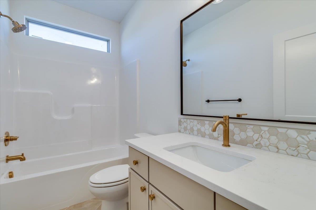 4431 N Grey Meadows Court Maize KS 67101
