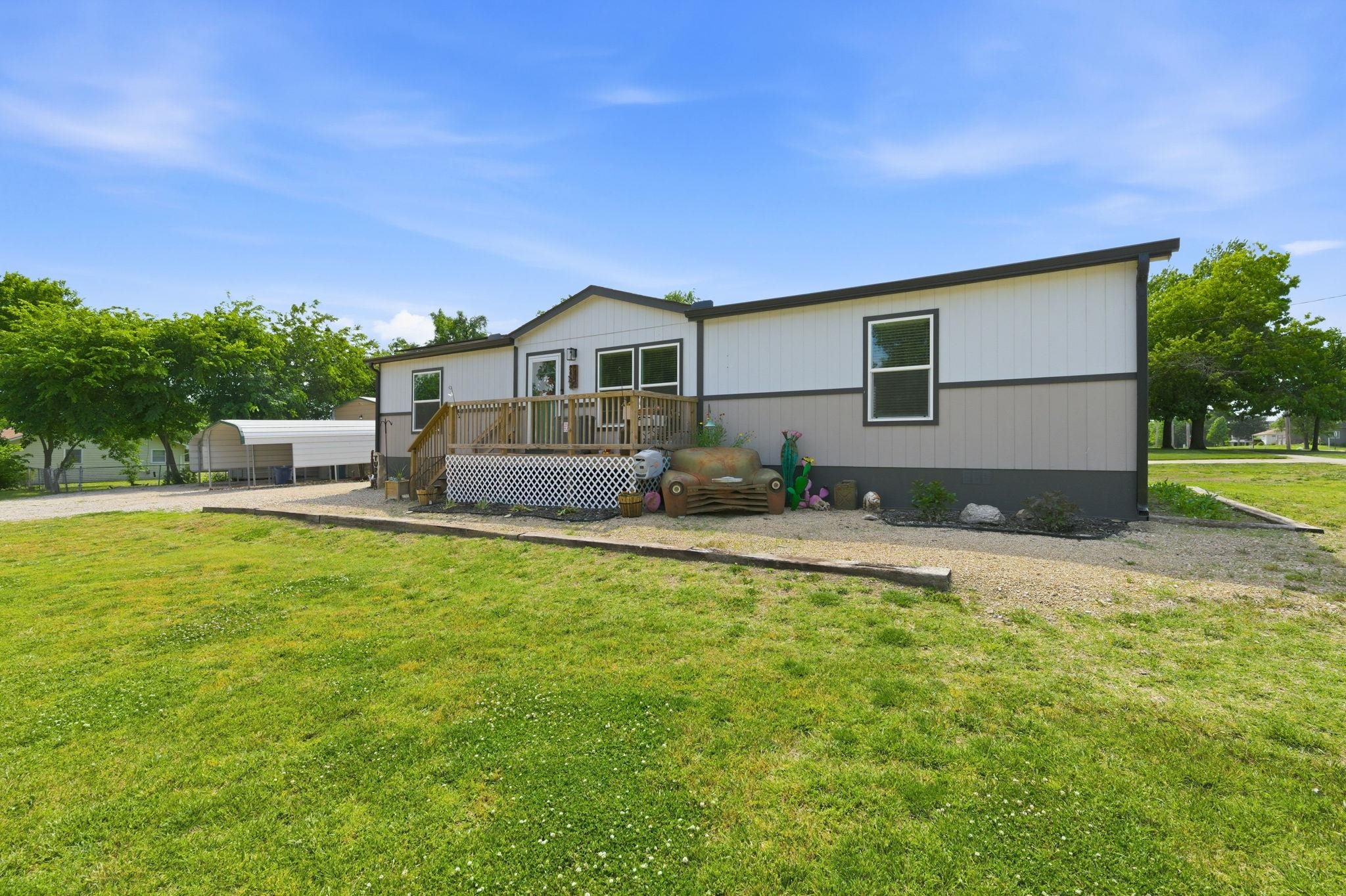519 E 3rd Street Eureka KS 67045-1903