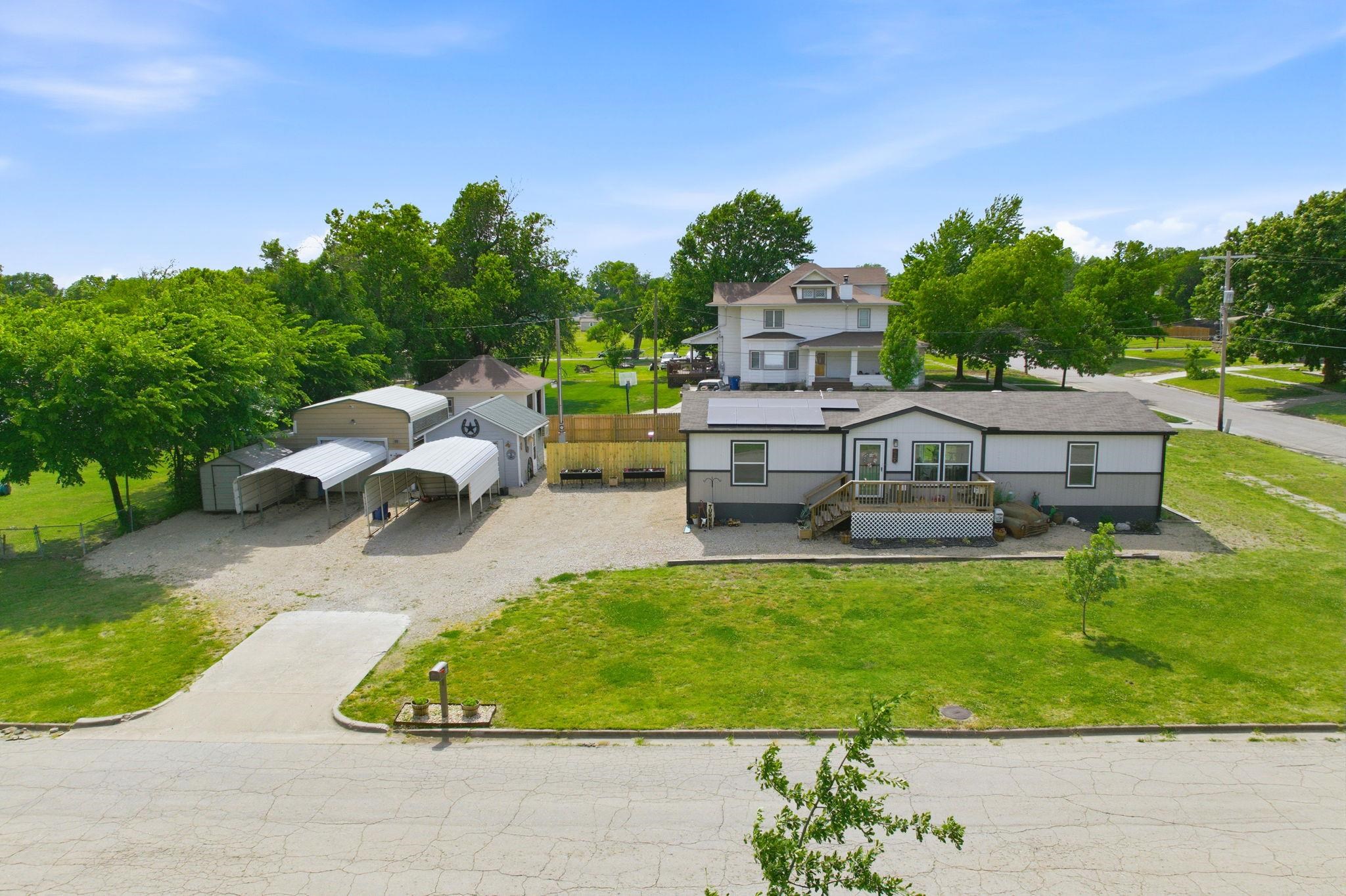 519 E 3rd Street Eureka KS 67045-1903