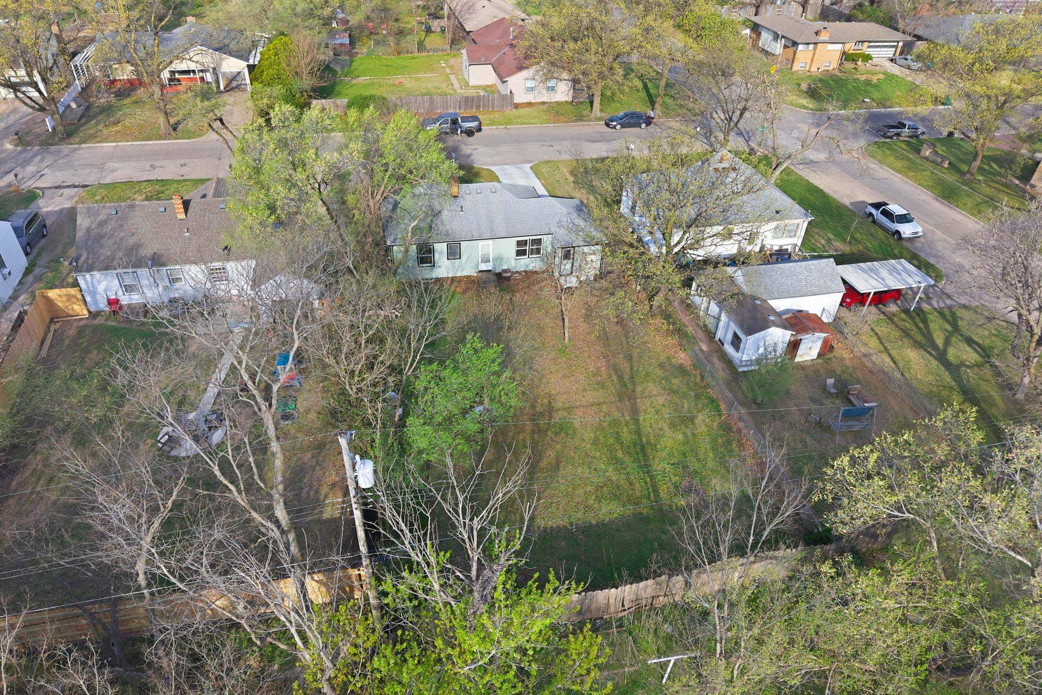 1050 N Pinecrest Wichita KS 67208