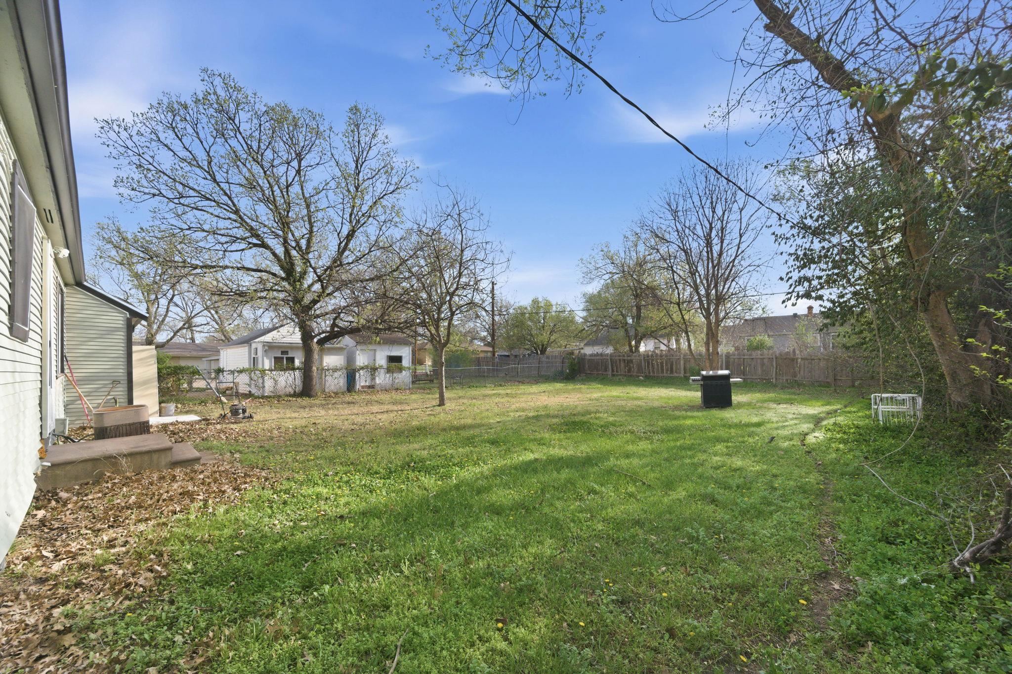 1050 N Pinecrest Wichita KS 67208