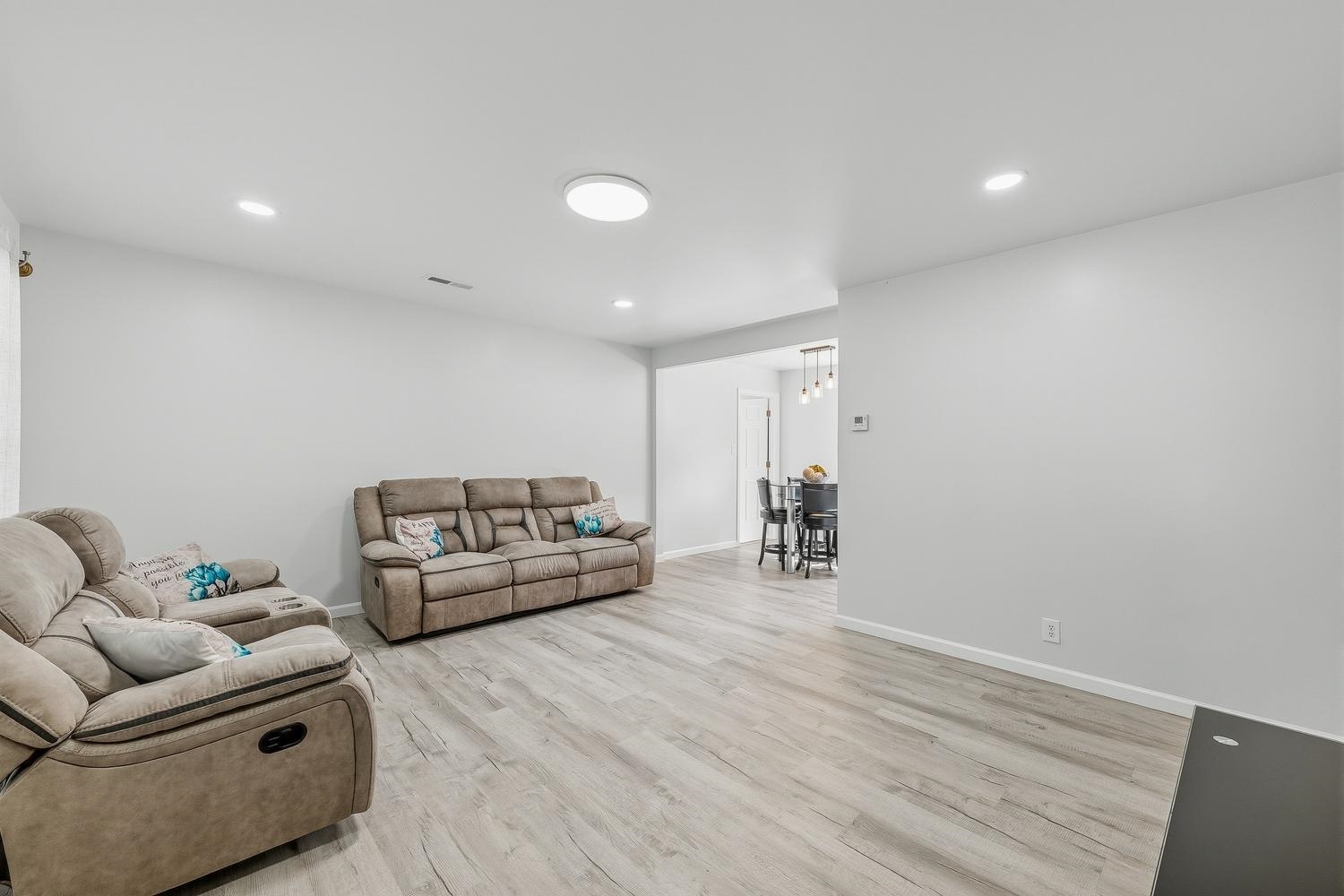 2038 S Poplar Street Wichita KS 67211