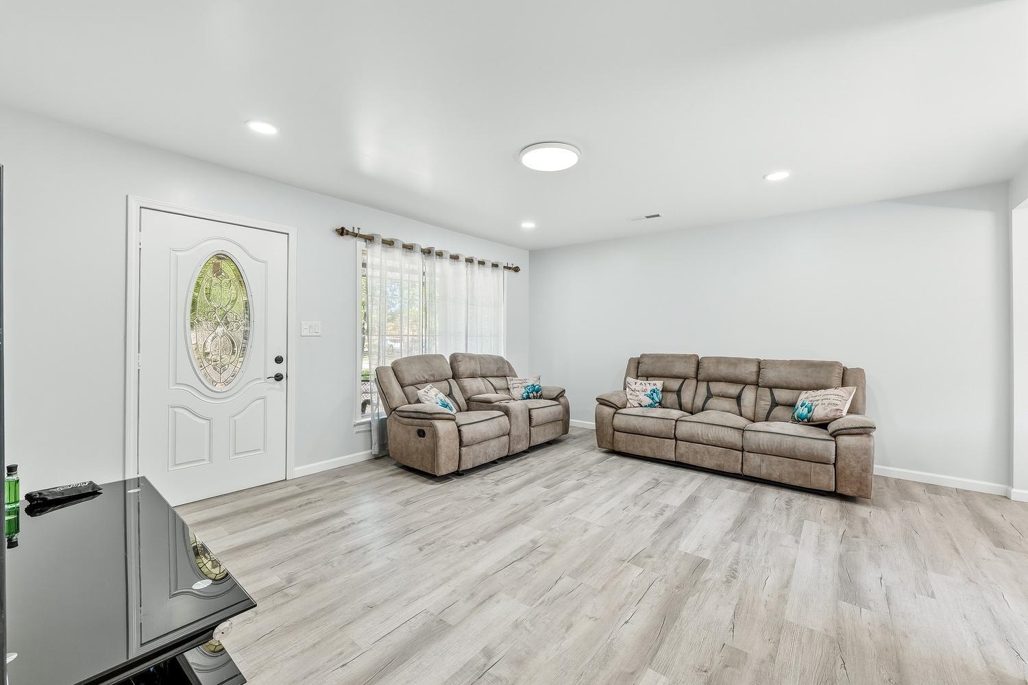 2038 S Poplar Street Wichita KS 67211
