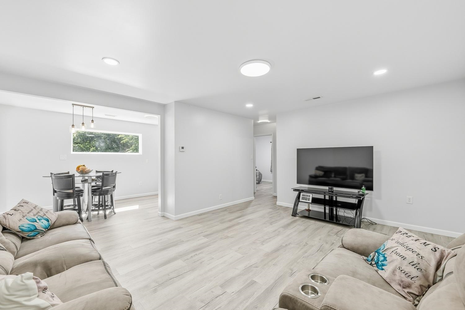2038 S Poplar Street Wichita KS 67211