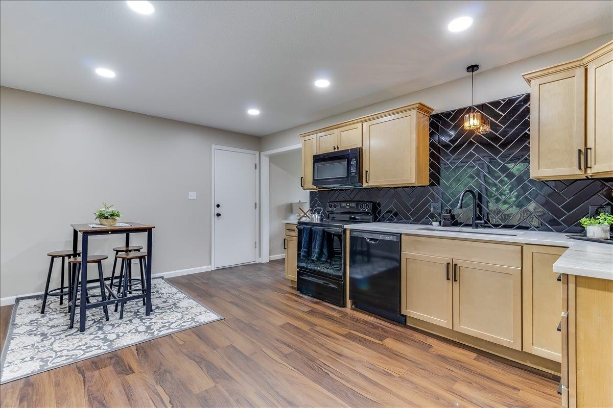 305 Central Avenue Newton KS 67114