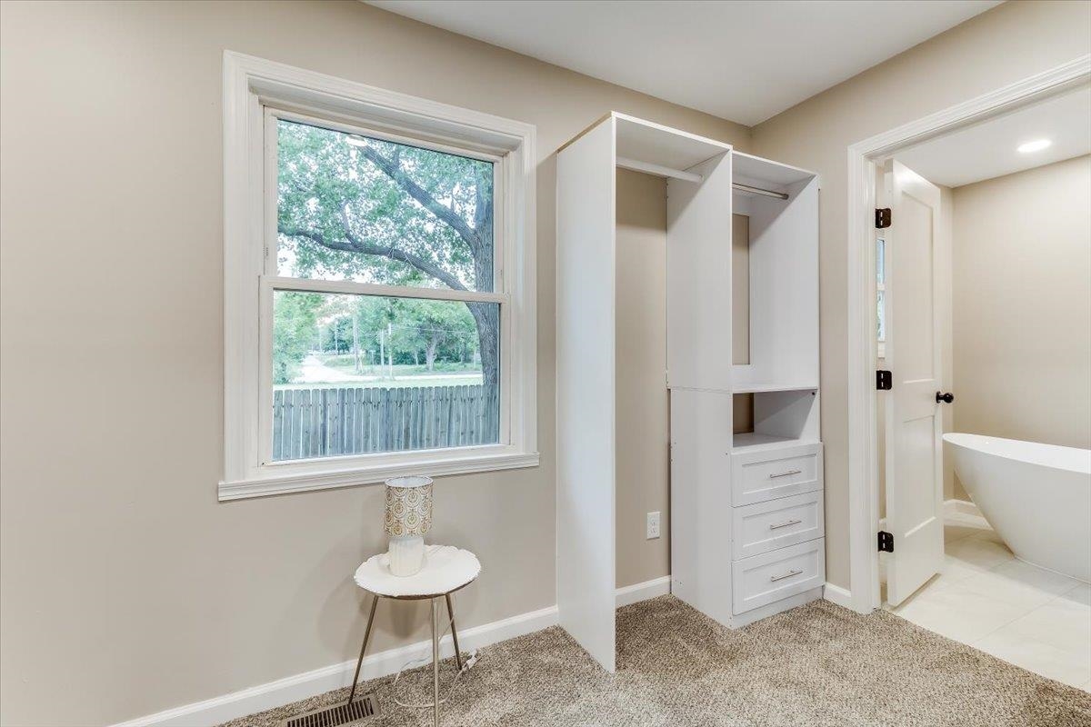 305 Central Avenue Newton KS 67114