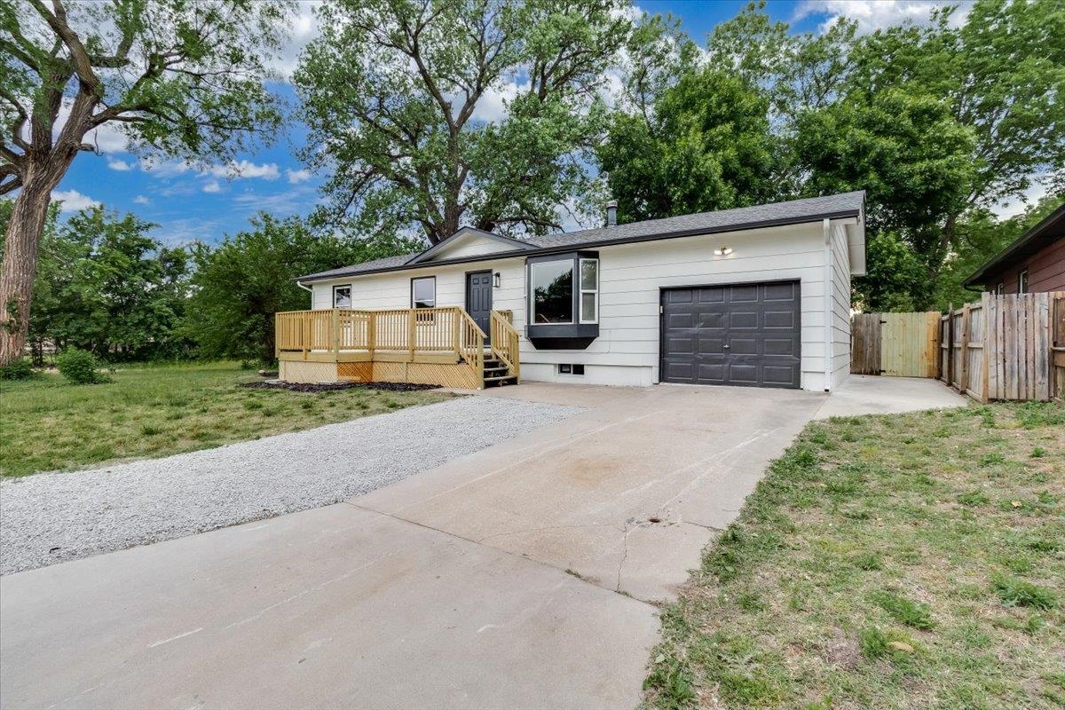 305 Central Avenue Newton KS 67114