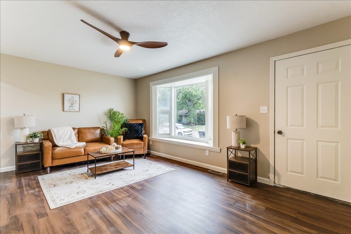 305 Central Avenue Newton KS 67114