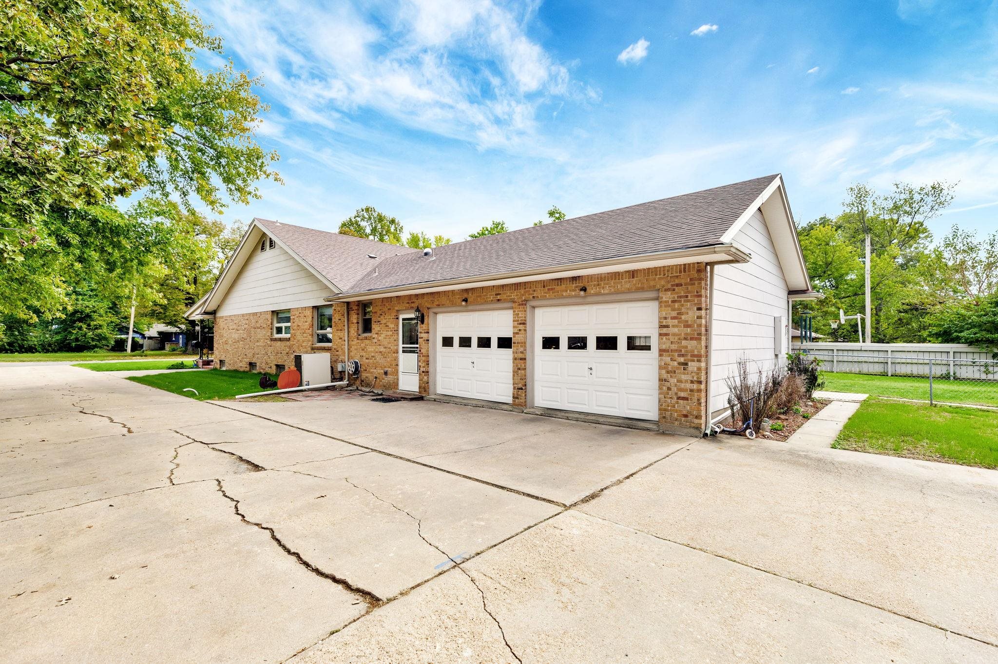 1707 Sunset Drive Augusta KS 67010