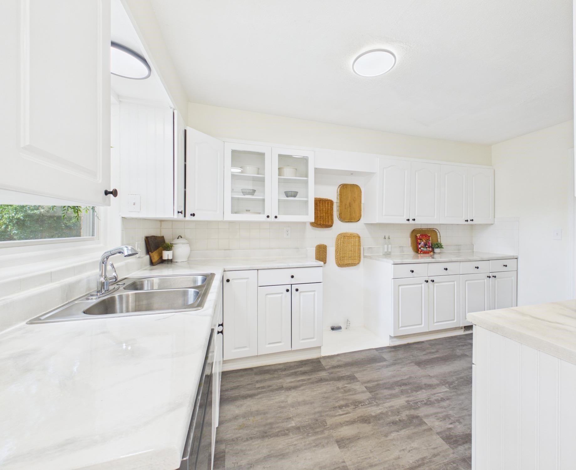 1863 S Chautauqua Wichita KS 67211