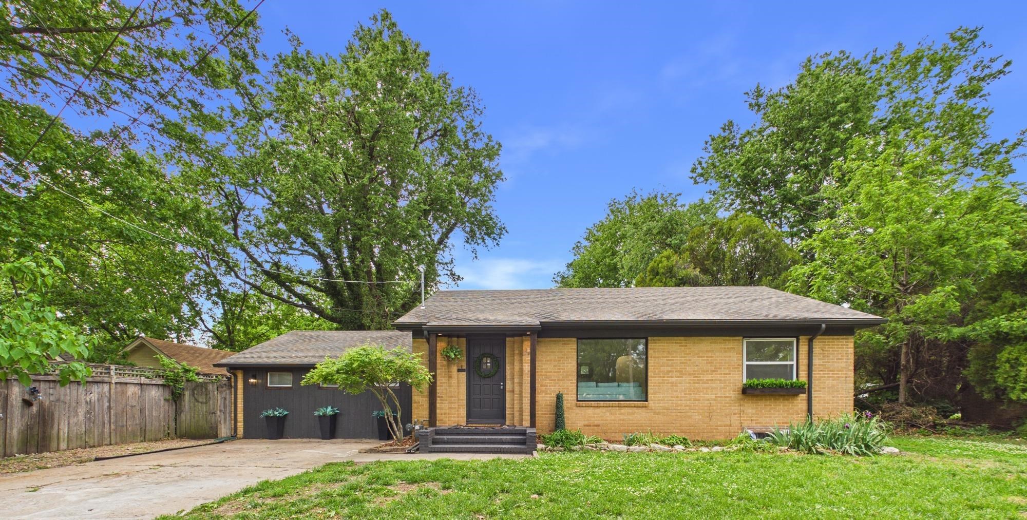 1863 S Chautauqua Wichita KS 67211