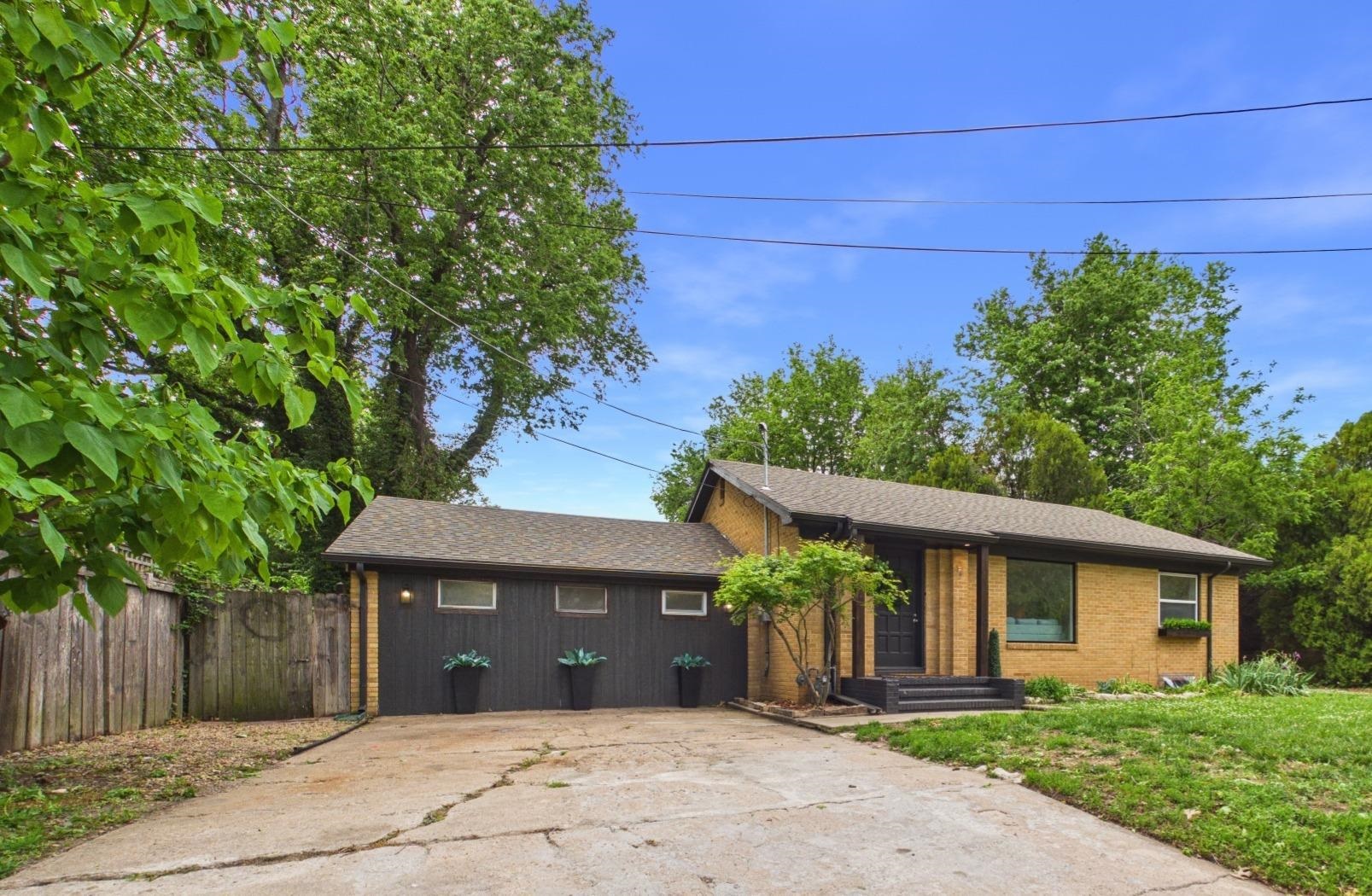 1863 S Chautauqua Wichita KS 67211