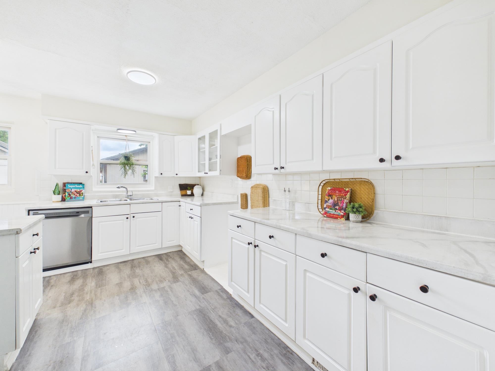 1863 S Chautauqua Wichita KS 67211