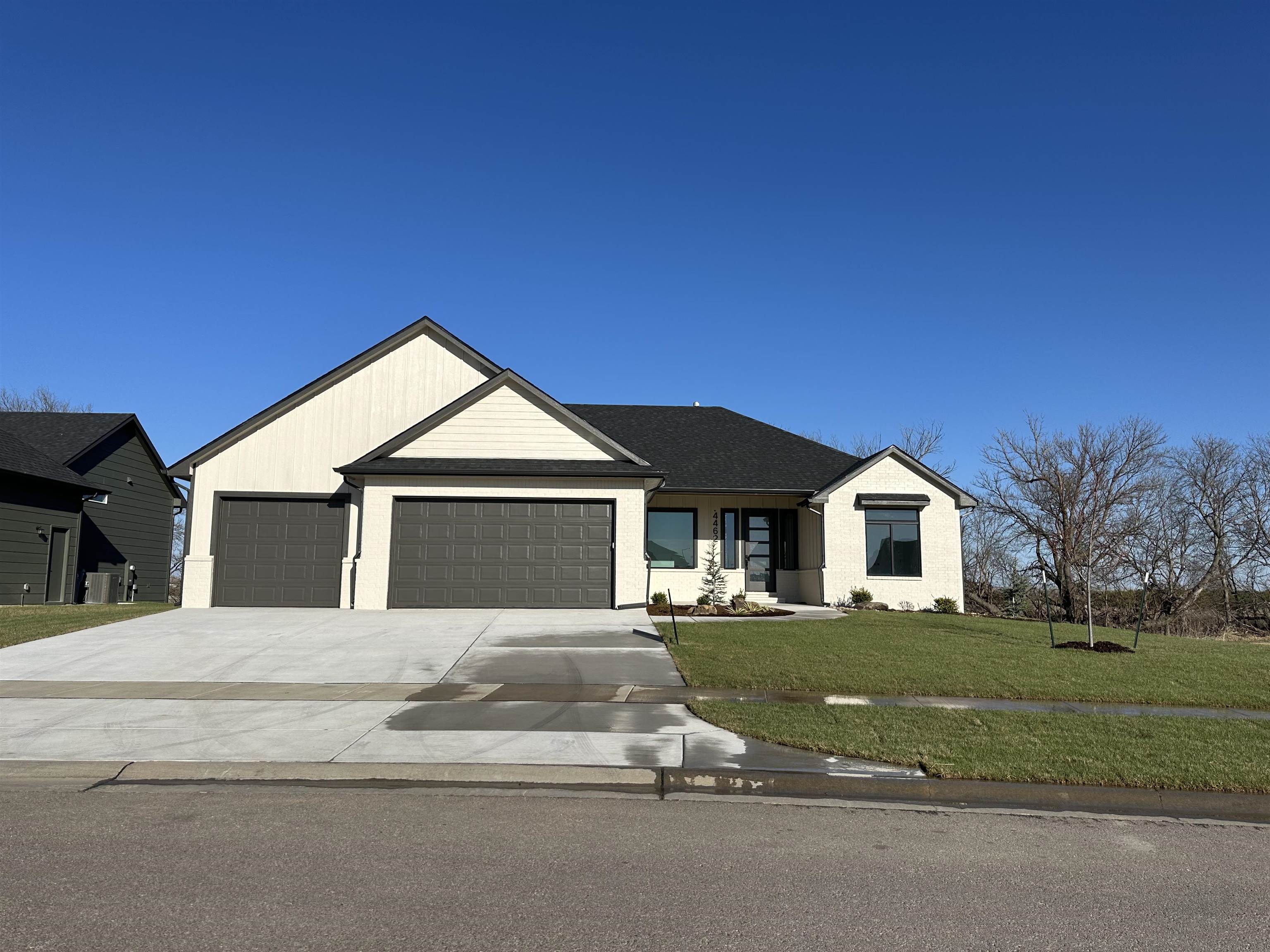 4462 N Grey Meadows Maize KS 67101