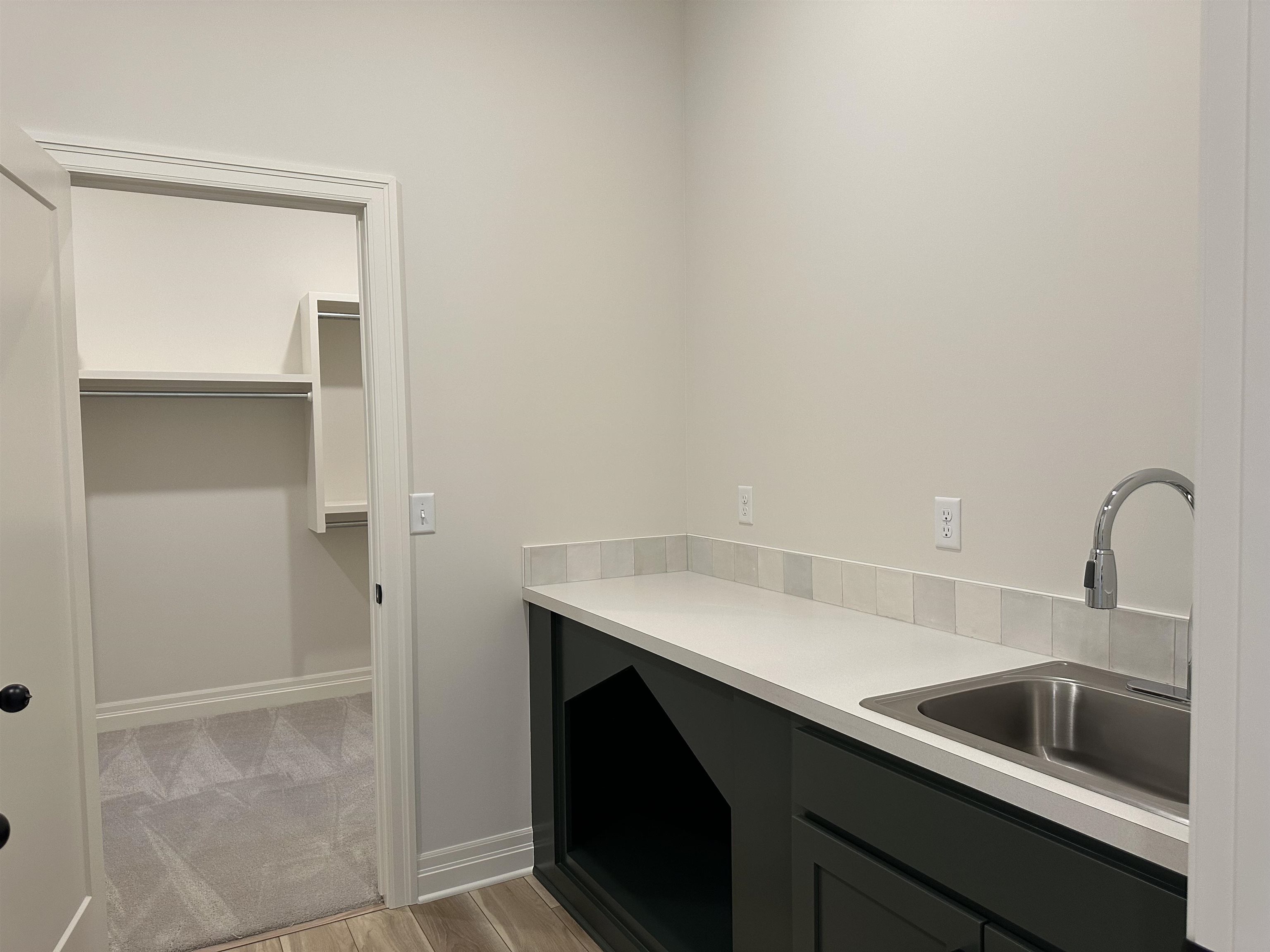 4462 N Grey Meadows Maize KS 67101