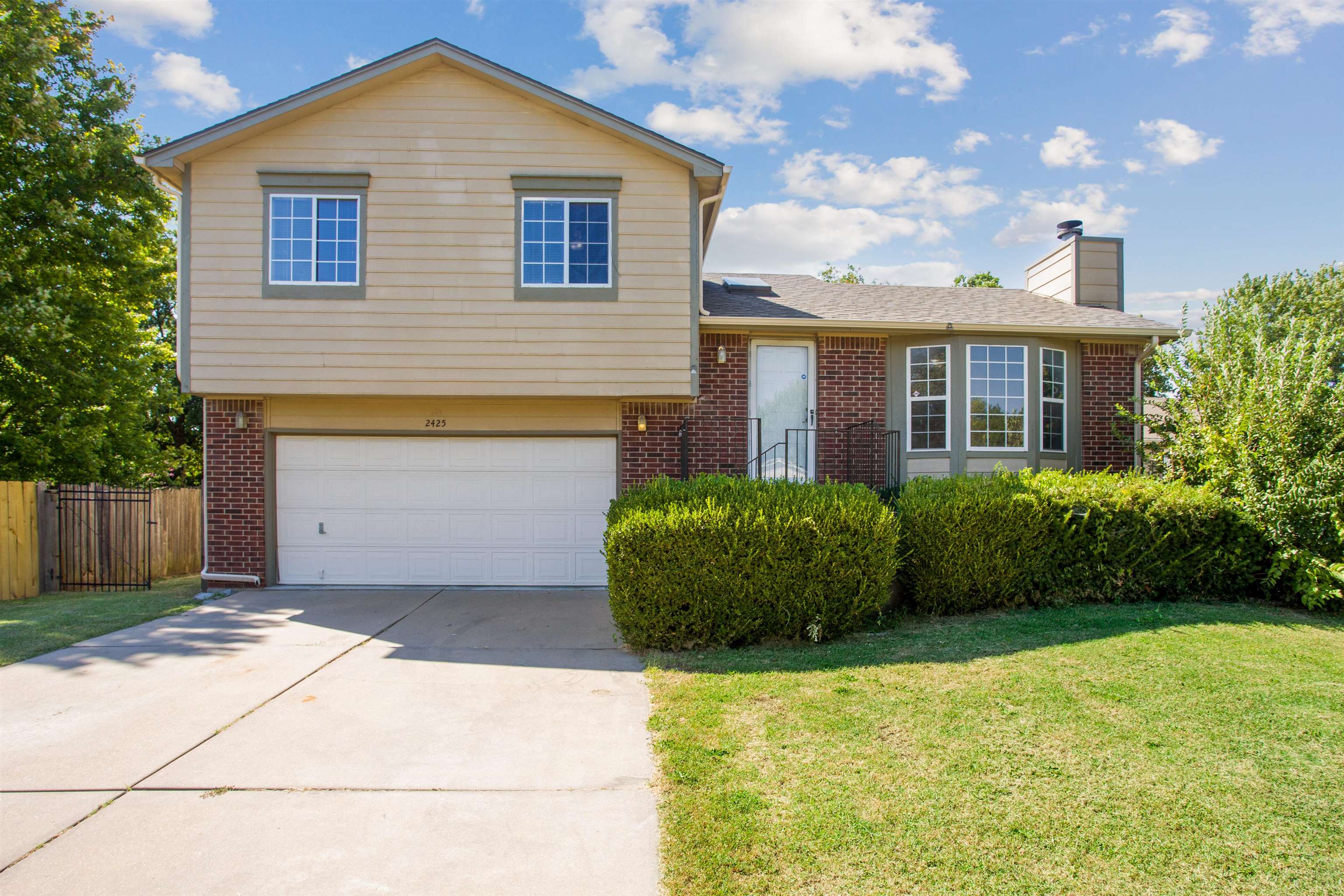 2425 N Beacon Hill Street Wichita KS 67220