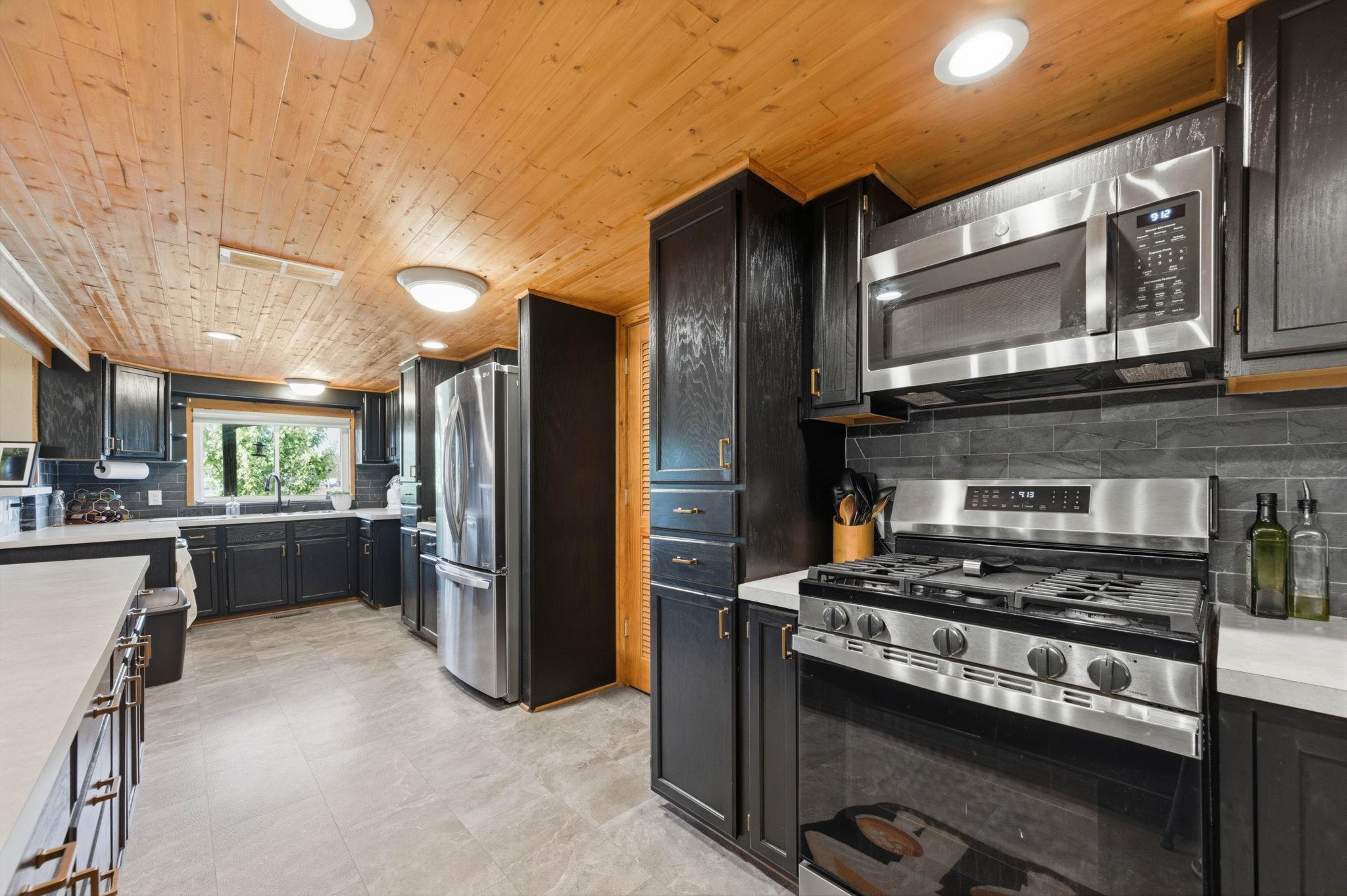 1232 E 95th Haysville KS 67060