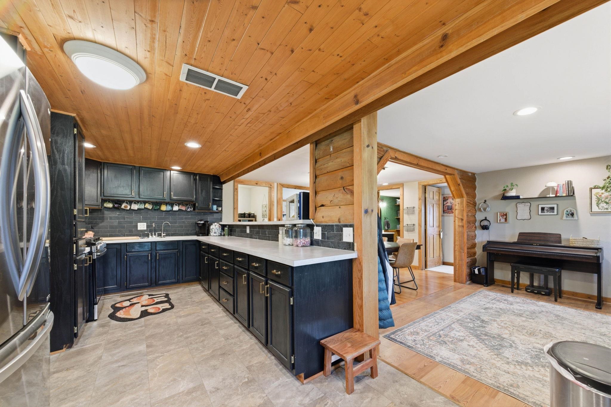 1232 E 95th Haysville KS 67060