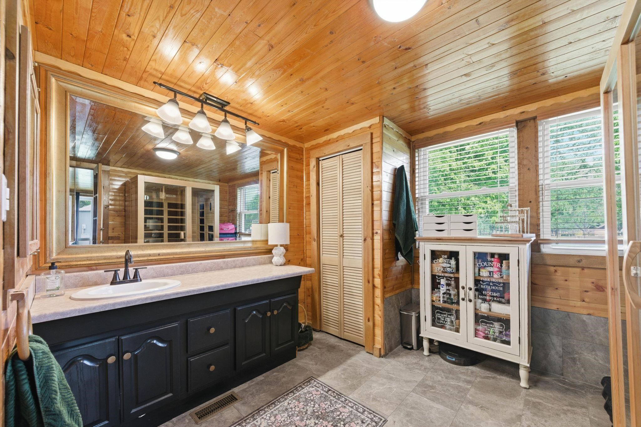 1232 E 95th Haysville KS 67060