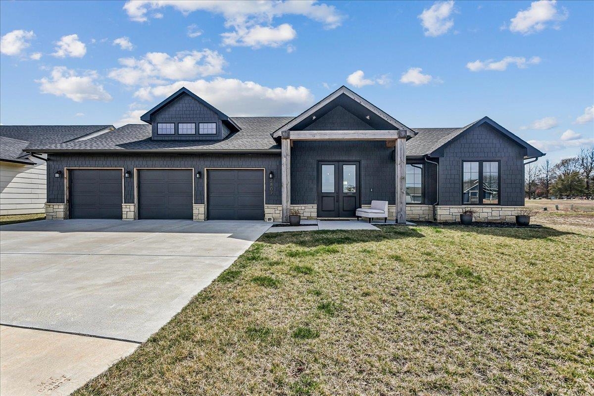 2807 E Sunnyslope Park City KS 67219