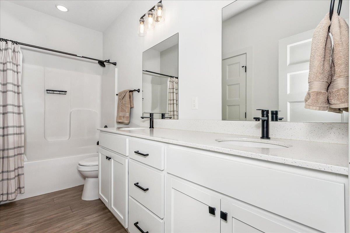 2807 E Sunnyslope Park City KS 67219