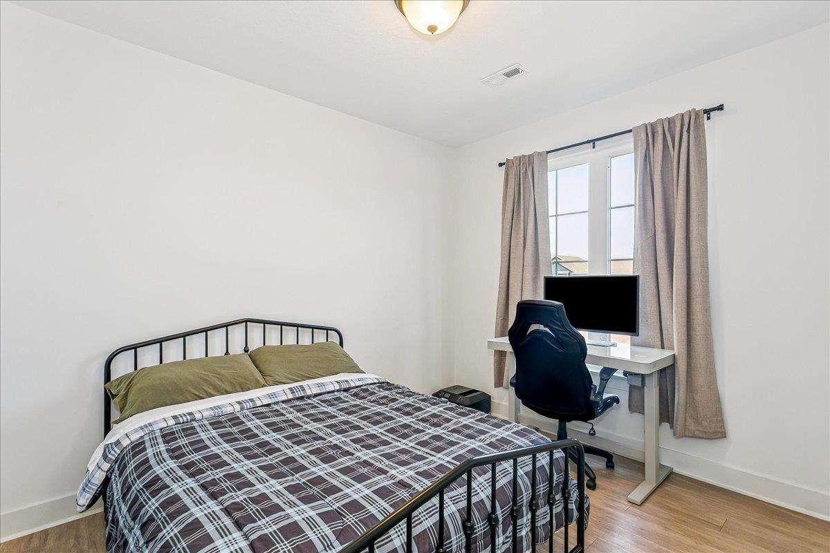 2807 E Sunnyslope Park City KS 67219