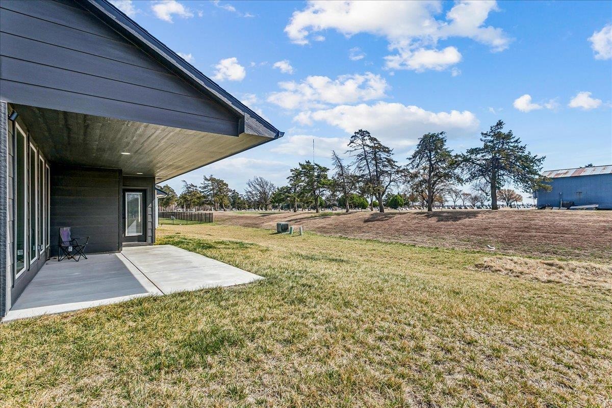 2807 E Sunnyslope Park City KS 67219