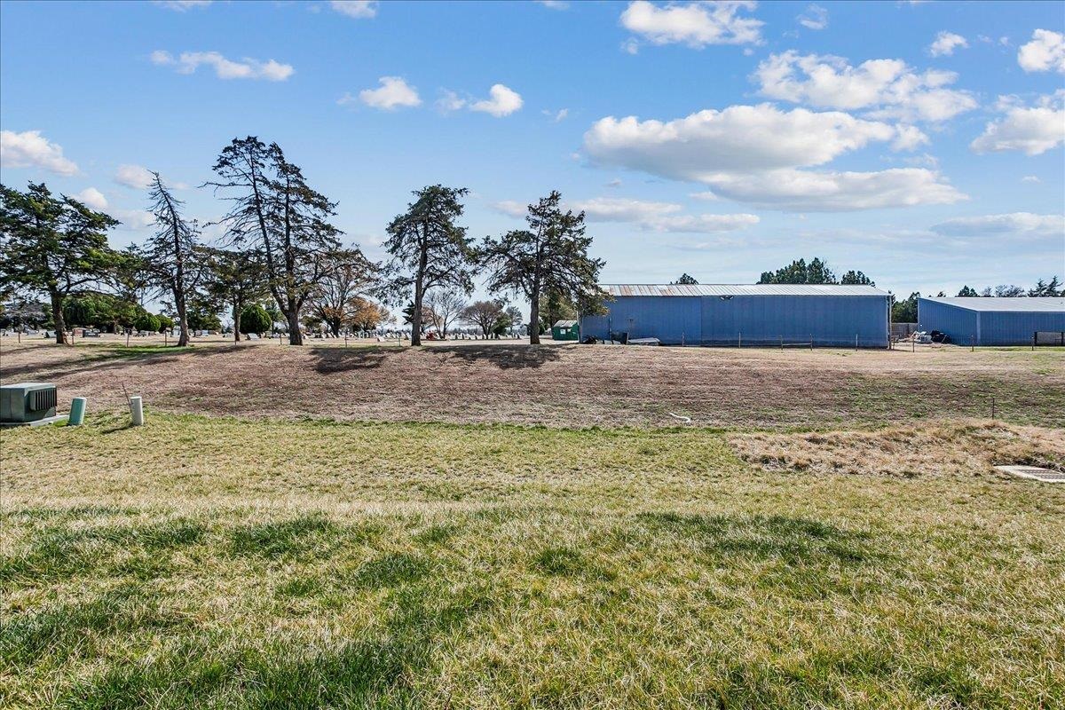2807 E Sunnyslope Park City KS 67219