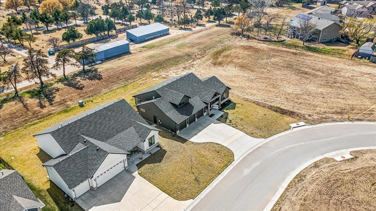 2807 E Sunnyslope Park City KS 67219
