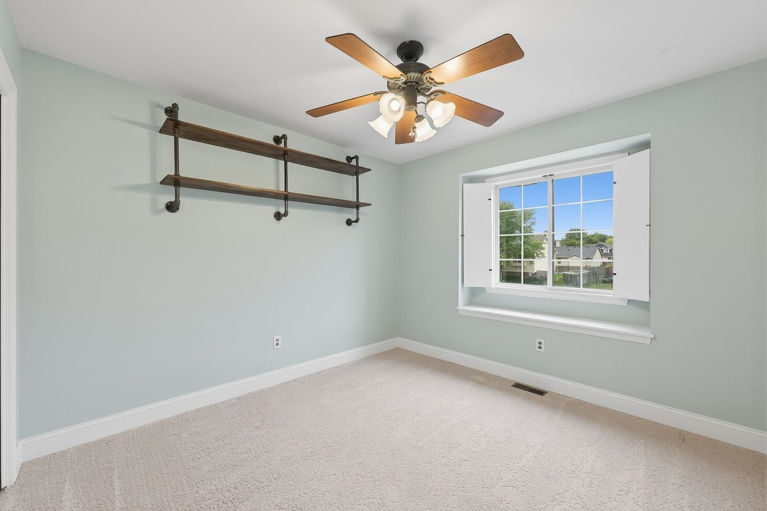 2438 N Tamarisk Street Derby KS 67037
