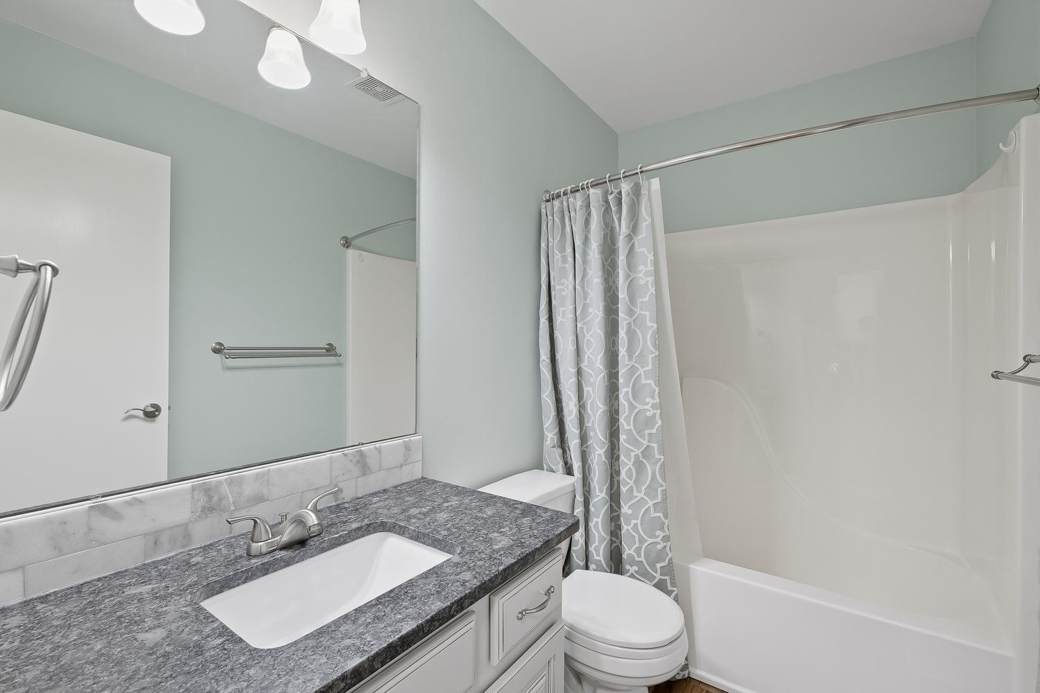 2438 N Tamarisk Street Derby KS 67037