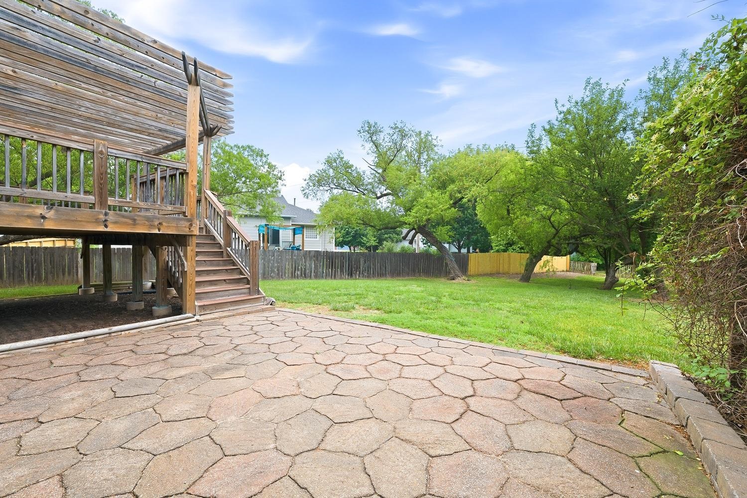 2438 N Tamarisk Street Derby KS 67037