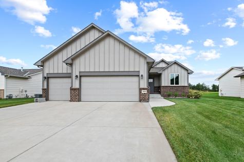 10498 W Wilkinson Street Maize KS 67101