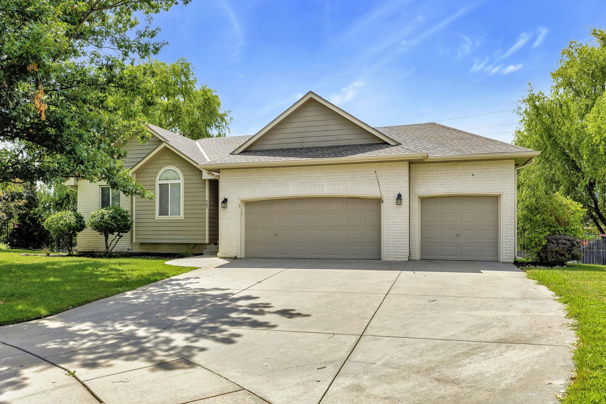 307 Cypress Court Andover KS 67002