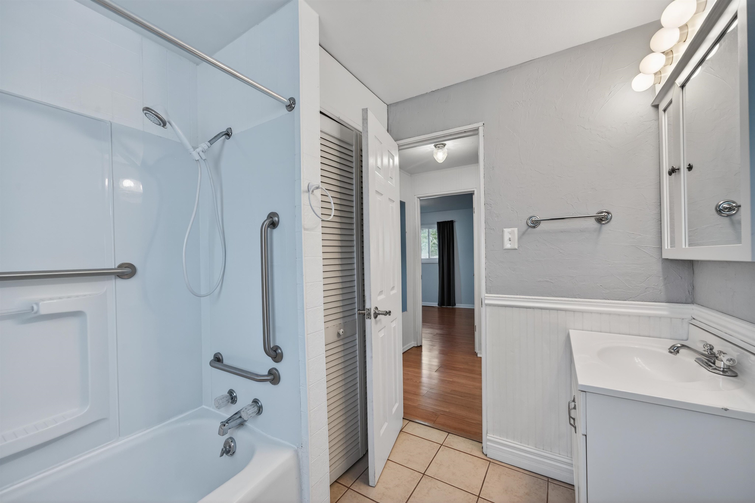 6122 N East Park View Park City KS 67219