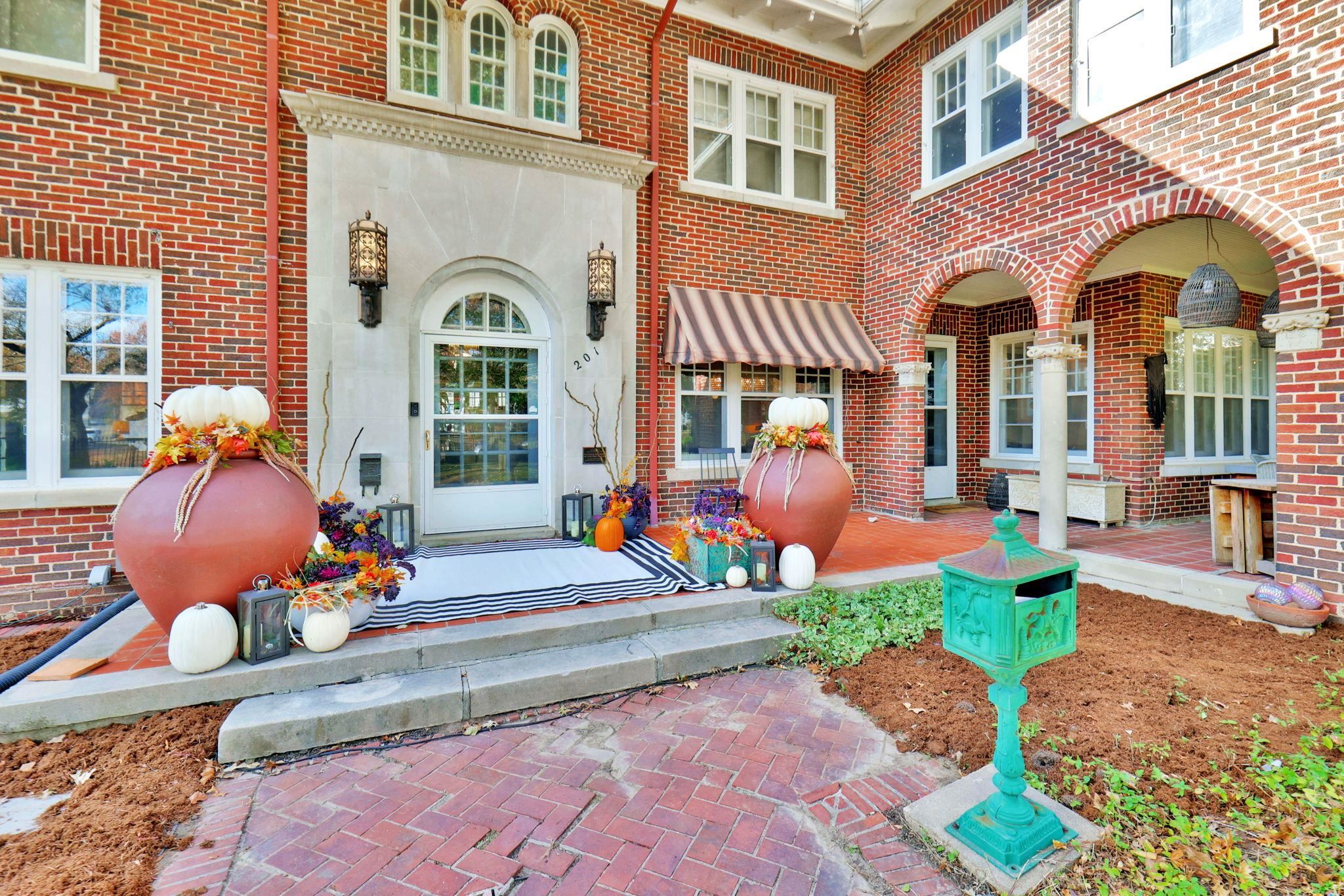 201 N Broadview Street Wichita KS 67208