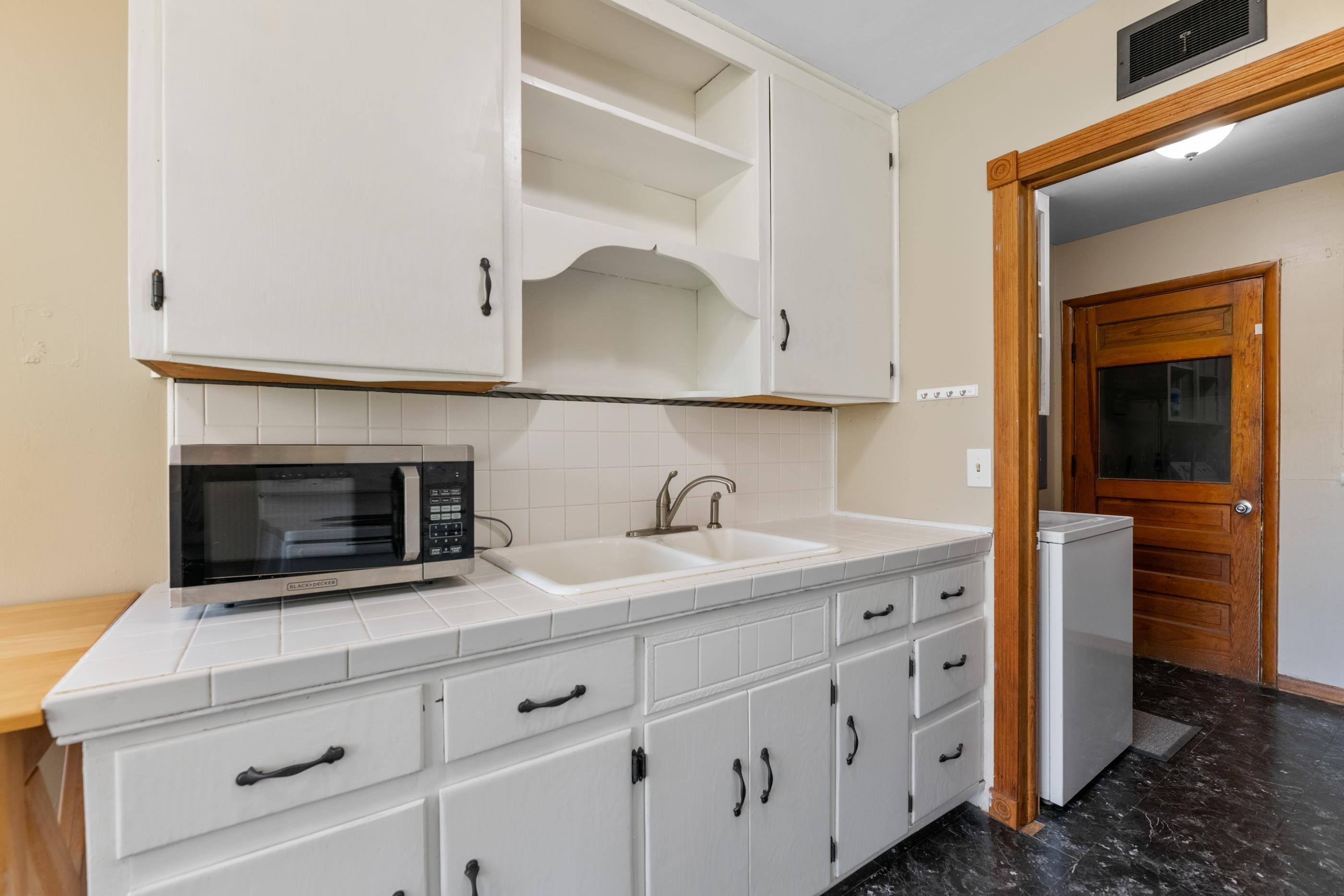 2116 S Edgemoor Street Wichita KS 67218